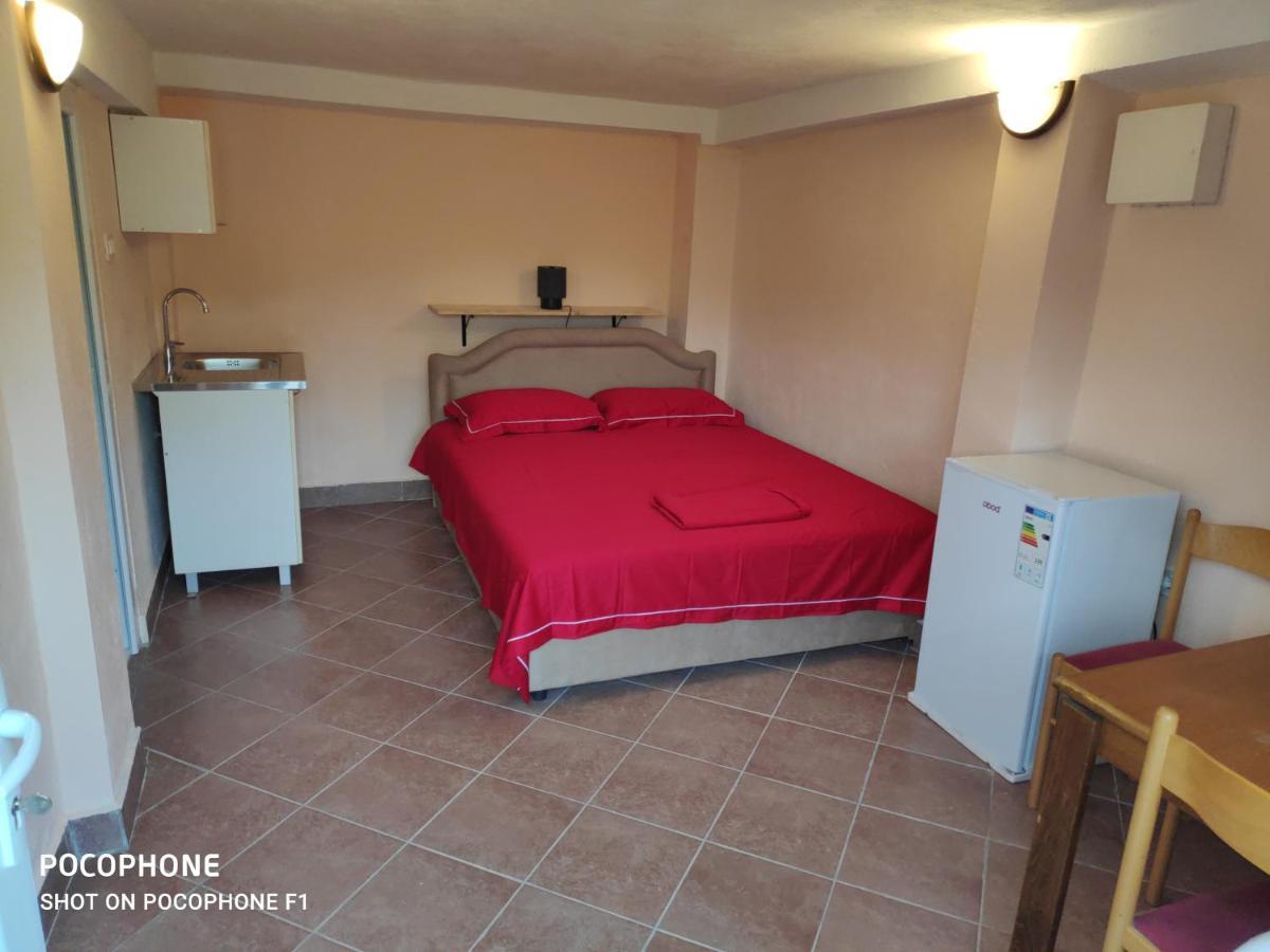 Apartman Pavle 2 Virpazar Kültér fotó